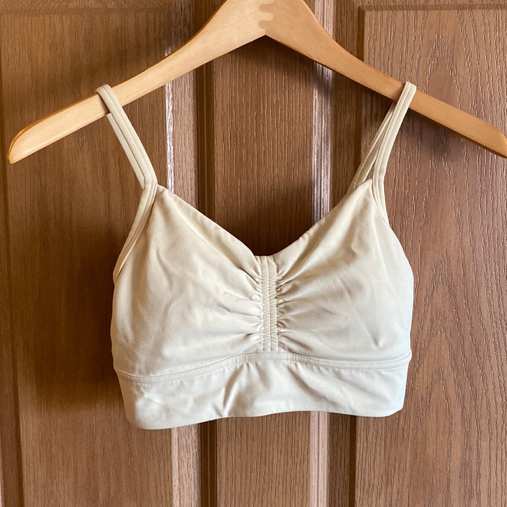 Lululemon sports bra